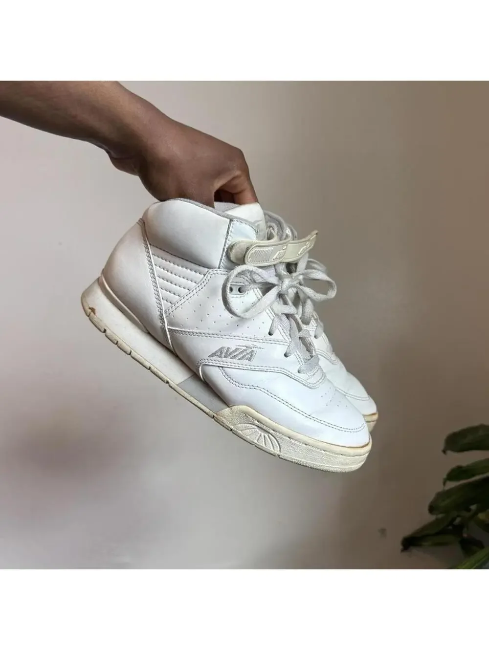 Vintage 90s Avia Cantilever High-Tops Retro White Leather‎ Sneakers size 7